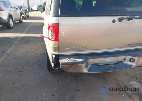 2003 Chevrolet Blazer Ls z USA, uszkodzony, nr VIN 1GNDT13X23K131552